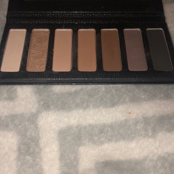 LORAC eyeshadow palette - Picture 4 of 6